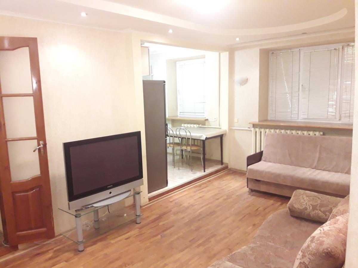 Appartment Near M. 23 Serpnya Charkiv Esterno foto