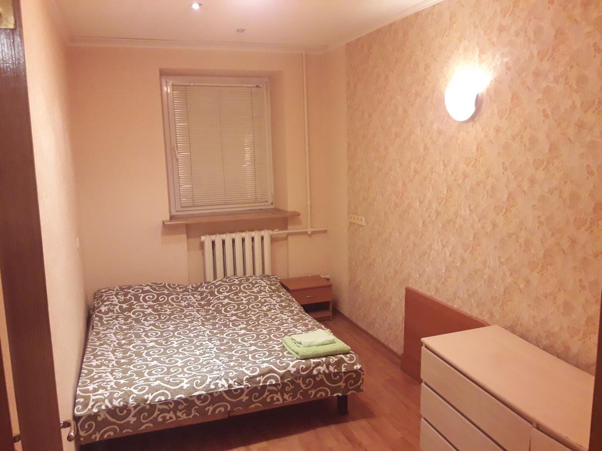 Appartment Near M. 23 Serpnya Charkiv Esterno foto